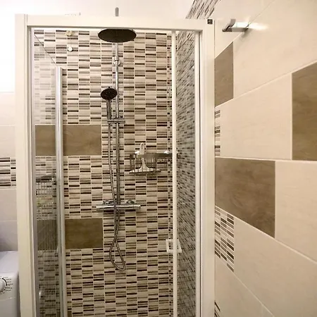 Londonsuite - Nuovissimo Mini Апартаменты Градо